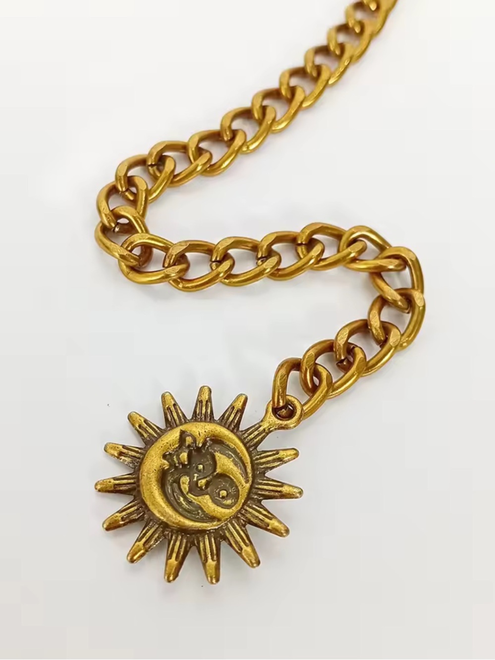 Gold Moon & Star layered chain waist belt - Picture 3 of 5